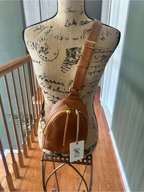 Hobo❤️Fern in Warm Honey Pebbled Leather 
(SKU SO-8241610HNY) -NWT